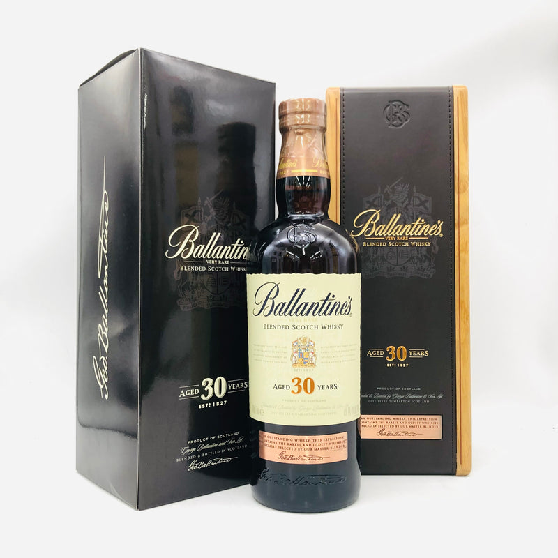 バランタイン 30年 700ml 木箱とボトルの画像