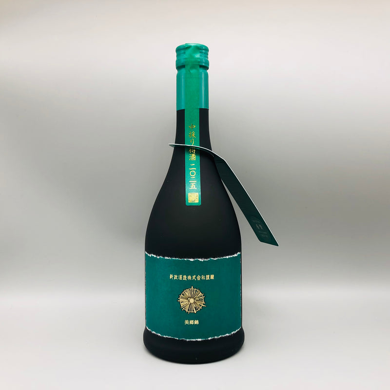 新政 天鵞絨 ヴィリジアン中採り樽酒 720ml