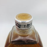 サントリー響 楽器ボトル リラギタ 600ml。音楽を奏でる美しいボトルに詰めた、まろやかな響の逸品。