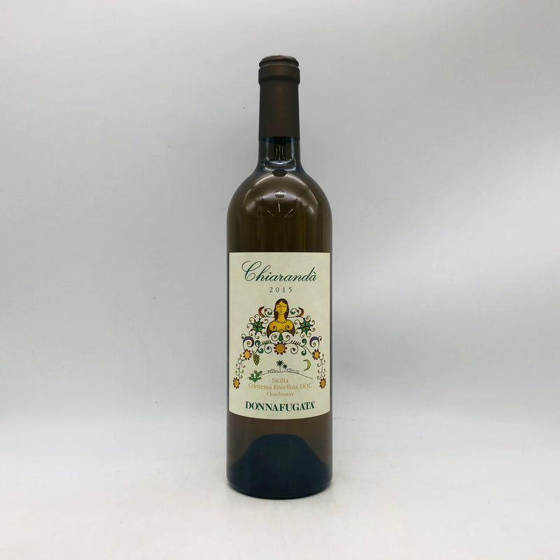 ドンナフガータ キアランダ　2015　750ml。シチリアの陽光をまとった、芳醇でエレガントな白ワイン