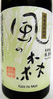 風の森 純米無濾過生原酒 657 秋津穂 720ml、日本酒、奈良県産の秋津穂使用、ガス感と果実香が特徴のフレッシュな味わい、黒地にモダンなラベルデザイン。