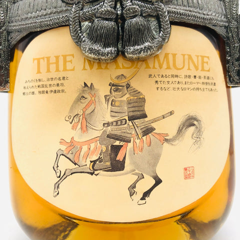 ニッカ G&G ザ マサムネ 伊達政宗 武将 甲冑 特級 760ml。伊達政宗の兜と甲冑を模したゴールドのボトルカバーが装着された、特級表記のニッカブレンデッドウイスキー