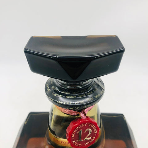 サントリーローヤル12年 干支ラベル 戌 700ml。忠誠と幸福を象徴する、戌年の特別なローヤル