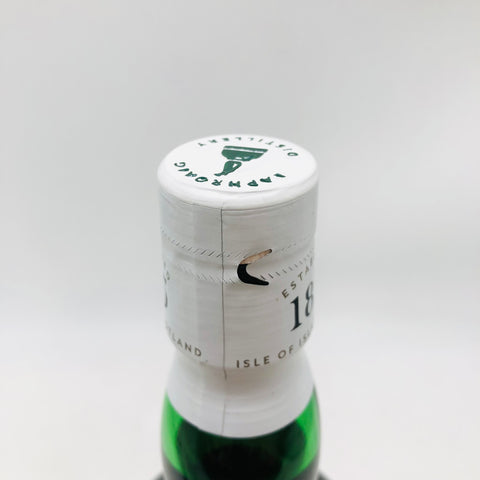 ラフロイグ10年 700mlアイラを象徴する薬草と煙のインパクト。。