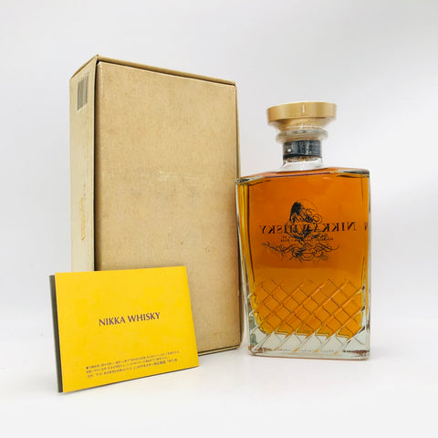 ニッカ竹鶴政孝生誕100周年ボトル 700ml。日本ウイスキーの原点を体現する記念の味わい 