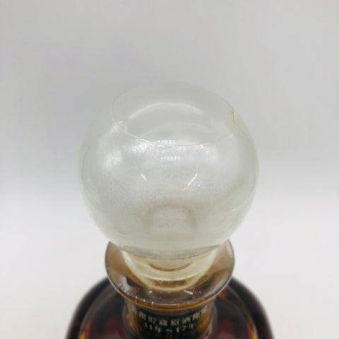 軽井沢ピュアモルト17年 700ml。長期貯蔵原酒使用、濃密な香りとまろやかな味わいが特徴の希少ウイスキー。