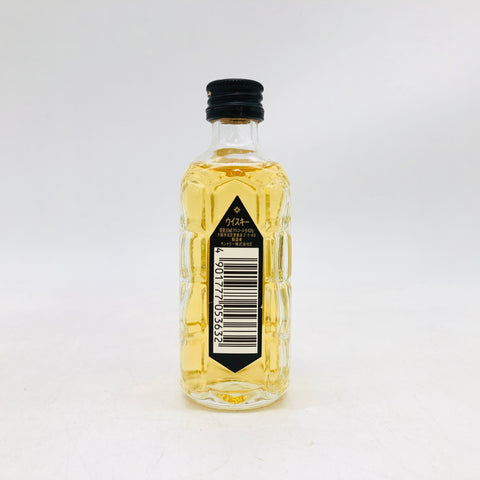 サントリー角瓶味わい 50ml 。日本の食卓に寄り添う定番ウイスキー