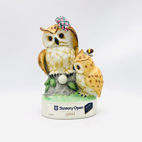 サントリー ローヤルプレミアム 15年 サントリーオープン 2001記念ボトル 陶器 500ml。ゴルフの栄光を刻む、重厚プレミアム15年