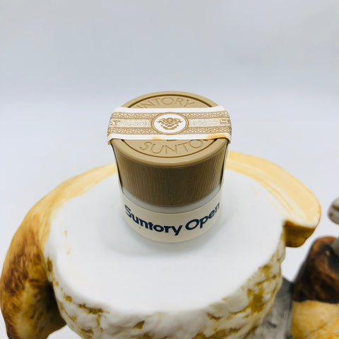 サントリー ローヤルプレミアム 15年 サントリーオープン 2001記念ボトル 陶器 500ml。ゴルフの栄光を刻む、重厚プレミアム15年