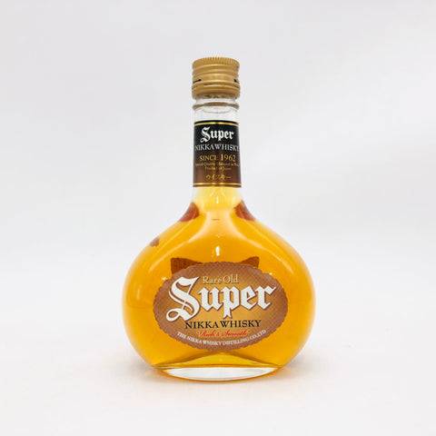スーパーニッカ 180ml。愛と職人技が生んだ、優しさあふれる日本の名作ウイスキー。