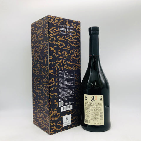 黒龍しずく 720ml。滴るように純粋な美しさを味わう、黒龍最高峰の一滴　