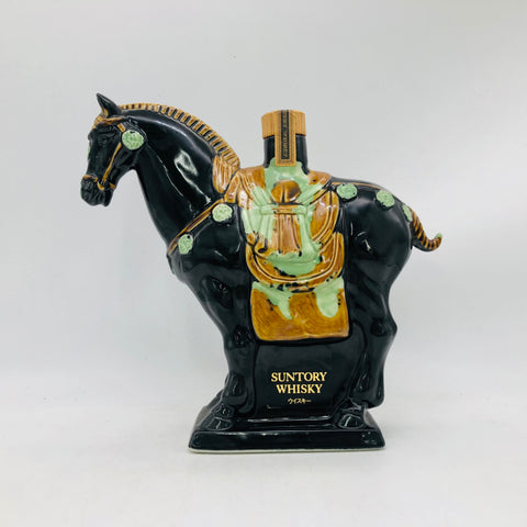 サントリーローヤル ウイスキー 干支陶器ボトル午 600ml 。干支と共に楽しむ、まろやかな一滴