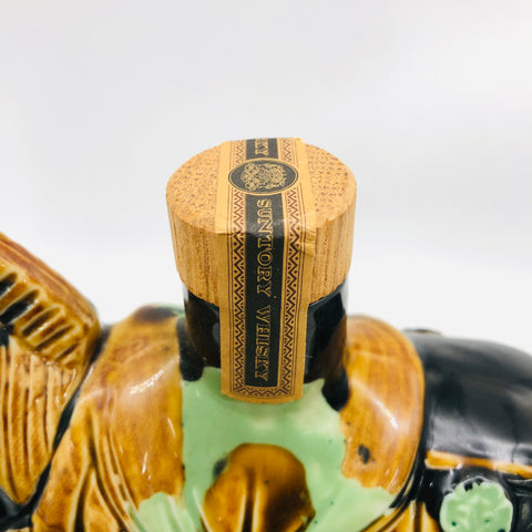 サントリーローヤル ウイスキー 干支陶器ボトル午 600ml 。干支と共に楽しむ、まろやかな一滴