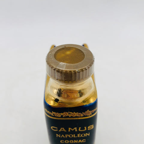 カミュ ブック ミニチュアボトル 紳士と淑女 50ml　キャップ上部