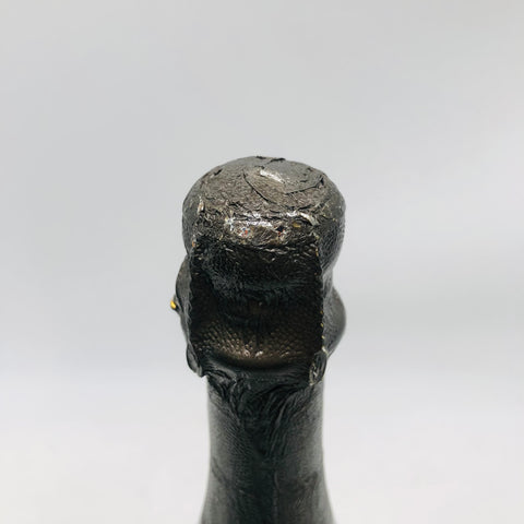 ドンペリニヨン ロゼ 1986 750ml。華やかで熟成香豊かなロゼの傑作。 