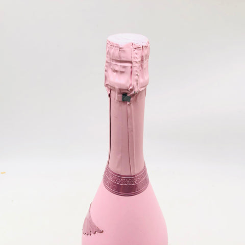 エンジェルドゥミセックロゼピンク 750ml。華やかさと優しい甘みが広がる、ラグジュアリーなロゼ・シャンパン。　