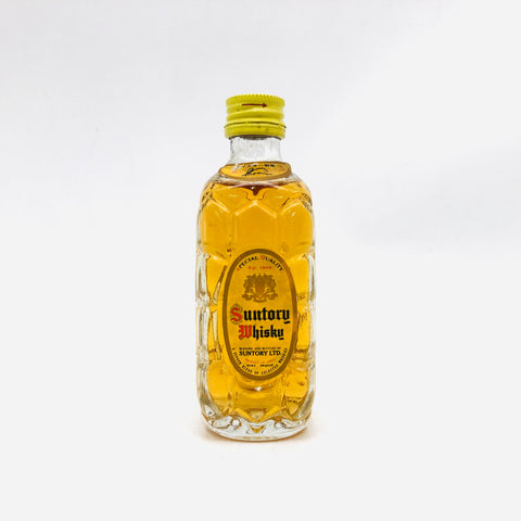 サントリー角瓶 50ml。軽やかで親しみやすい定番ブレンデッド。 