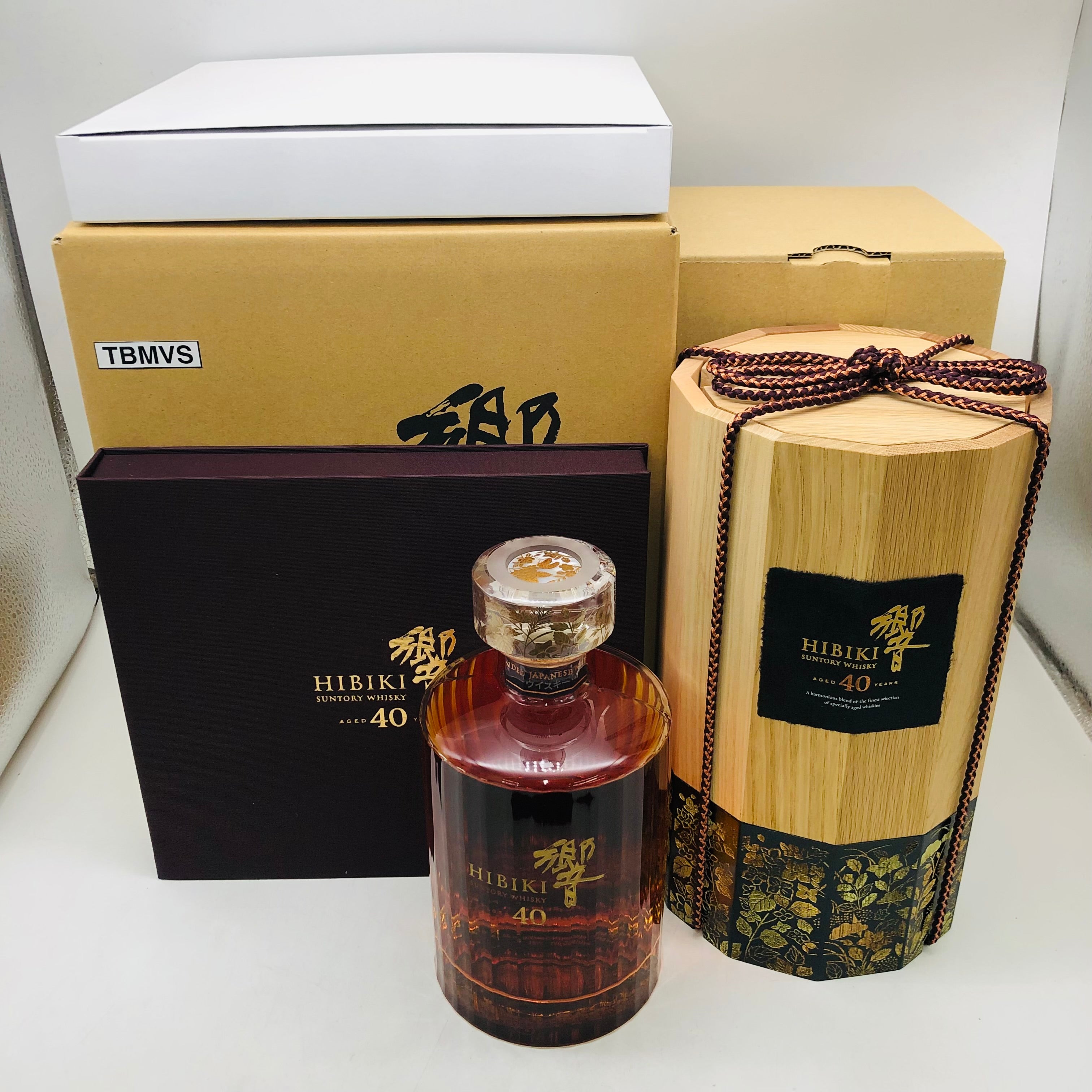SUNTORY サントリー 響40年 700ml – お酒の通販ならリンクサス酒販