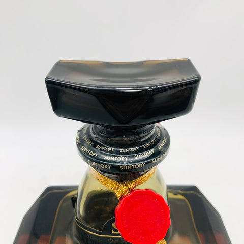 サントリー ローヤル SR ゴールドラベル 向獅子マーク クイーンサイズ 1000ml。重厚な甘みと気品をまとった、ローヤルの黄金バランス