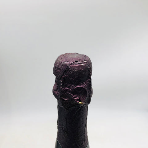 ドンペリニヨン ロゼ 村上隆 2010 シャンパーニュ 750ml。村上隆デザインの外箱付き。赤系果実の香りと力強い酸、長い余韻が特徴。