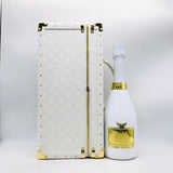 エンジェル ホリデーエディション レザージップタイプ 750ml。開ける瞬間から始まる、祝福のラグジュアリー。