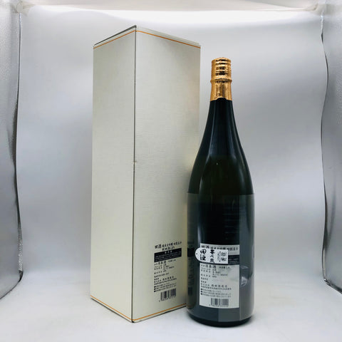田酒 純米大吟醸 四割五分 1800ml 最新詰。磨き抜かれた米の旨味が輝く、田酒の純米大吟醸。 
