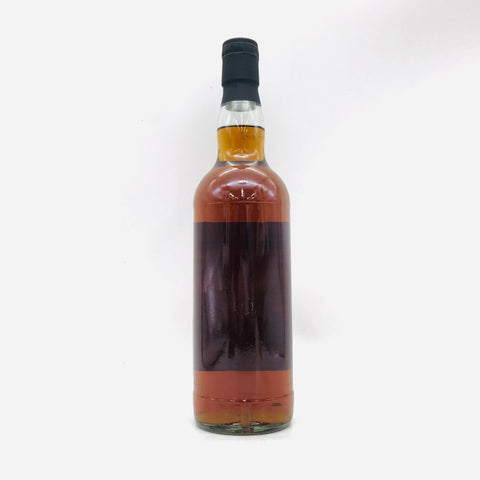 ヘンプスパロー 九筒 ブレンデッドウイスキー 1993 27年 700ml。深みのあるマホガニー色のウイスキーが詰まり、「九筒」の麻雀牌が描かれたラベルが特徴的なボトル