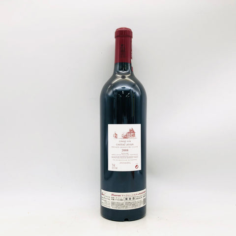 シャトーラトゥール2008年赤ワイン750ml。ボルドー五大シャトーの一角。重厚なラベルと気品ある佇まい。黒系果実とスパイスの香り、力強いタンニンが特徴。