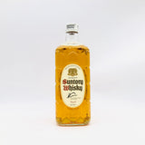 サントリー 角瓶白 700ml。軽快で華やぐ、日常に寄り添う一本。 
