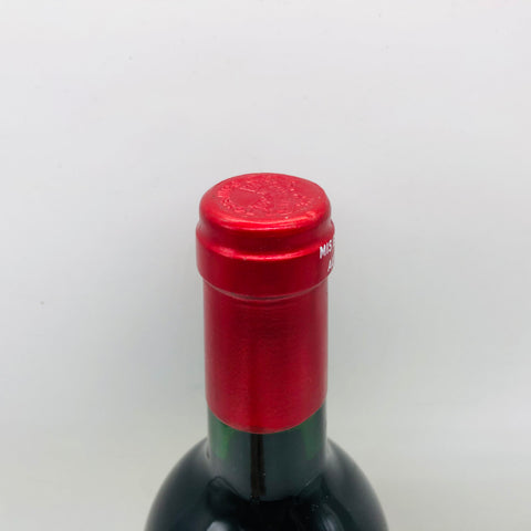 シャトー・ペトリュス 1994 750ml。世界が憧れる、官能的ボルドーの頂点