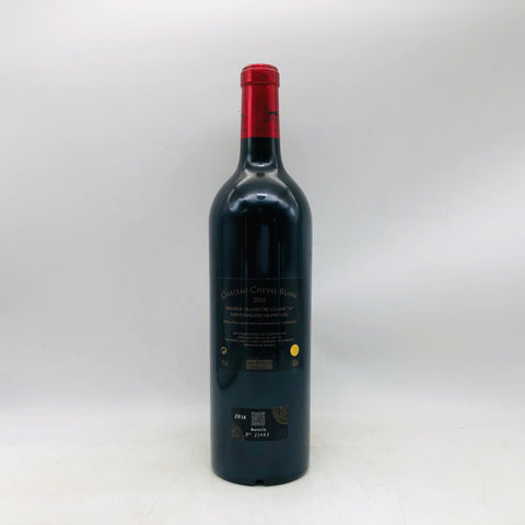 シャトー シュヴァルブラン 2016 750ml。気品と力強さが共存する、右岸ボルドーの芸術品
