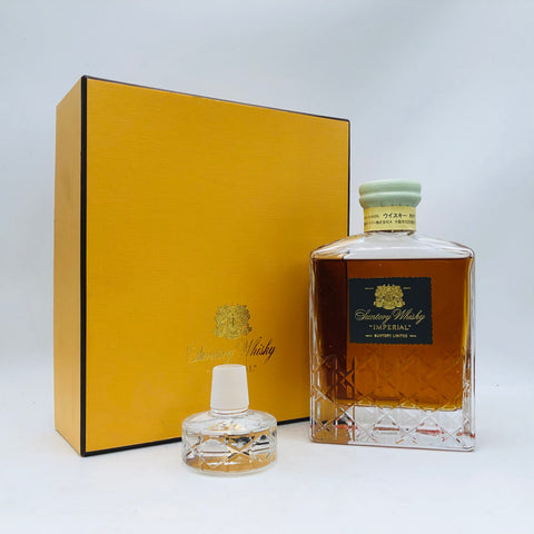 SUNTORY サントリー インペリアル カガミクリスタル 600ml 43% – お酒