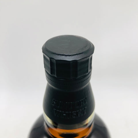 サントリー 山崎 スモーキーバッチ ザ サード 700ml。山崎の繊細さに、奥深いスモークを纏わせた限定の一滴