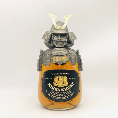 ニッカ G&G 白鉄キャップ 戦国武将 鎧兜 760ml ボトル単体の正面画像