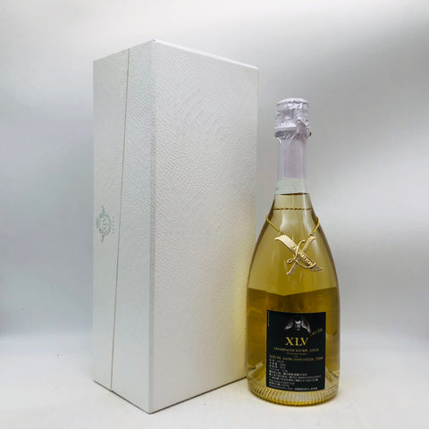 XLV ルイ ヴィトン ブランドブラン プルミエ クリュ 750ml　箱とボトルの裏面画像