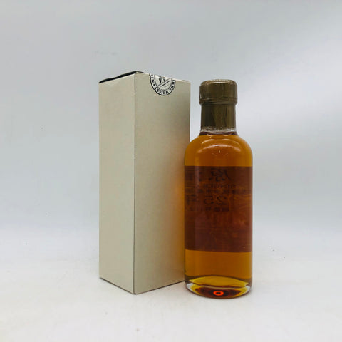 余市原酒25年 180ml。25年の歳月が生み出す、深く豊かな余韻のシングルモルト　