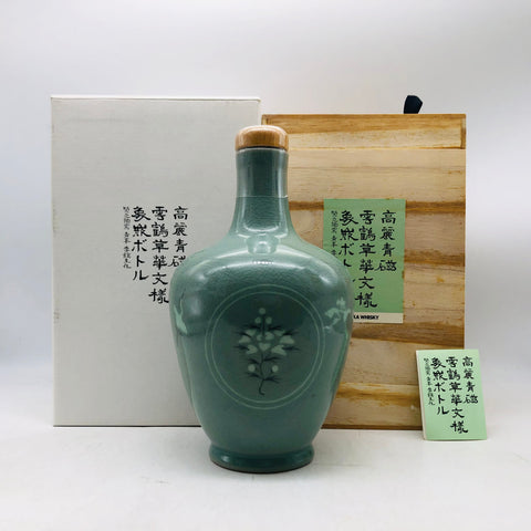 ニッカ 高麗青磁 雲鶴草華文様 象嵌ボトル 青峯 600ml。美と熟成が響き合う、青磁の逸品。