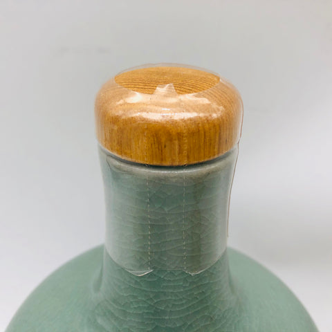 ニッカ 高麗青磁 雲鶴草華文様 象嵌ボトル 青峯 600ml。美と熟成が響き合う、青磁の逸品。