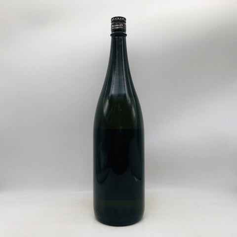 飛露喜 純米吟醸 愛山 1800ml。愛山の華やかさを、飛露喜らしい透明感で味わう限定純米吟醸