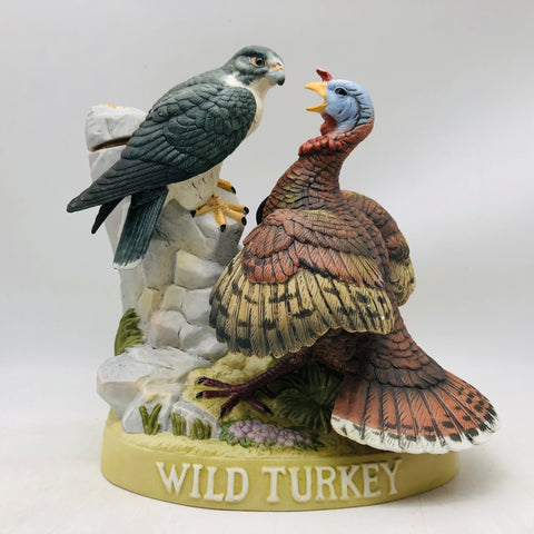 ワイルドターキー  陶器ボトル 750ml。力強さを纏う、重厚なる伝統バーボン。