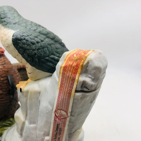 ワイルドターキー  陶器ボトル 750ml。力強さを纏う、重厚なる伝統バーボン。