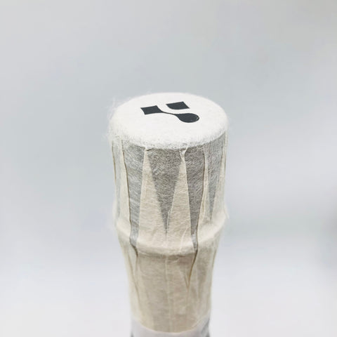 商品画像のボトル写真。 、ラベルデザインと味わいの魅力を伝える商品画像