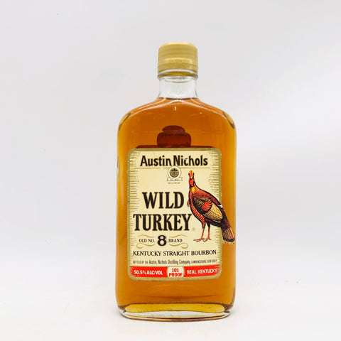 ワイルドターキー8年 375ml。力強さと深みを併せ持つ、王道バーボンの真骨頂