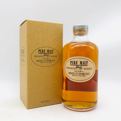 ニッカピュアモルトブラック 500ml。余市モルトの力強さを凝縮した、スモーキーで重厚な黒