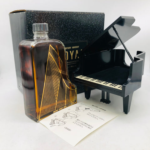サントリー ローヤル ピアノ型ボトル 特級 600ml。奏でるように香る、特級ローヤルの名匠ボトル