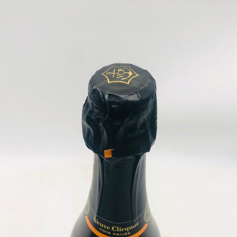 ヴーヴクリコ カーヴ プリヴェ 1989 750ml。熟成が極めた、重厚かつ官能的なヴィンテージ・ヴーヴ。