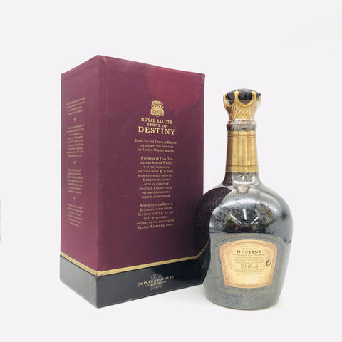 ロイヤルサルート38年ストーンオブディスティニー 500ml。時を超えた気品、王の杯に注がれる永遠。　