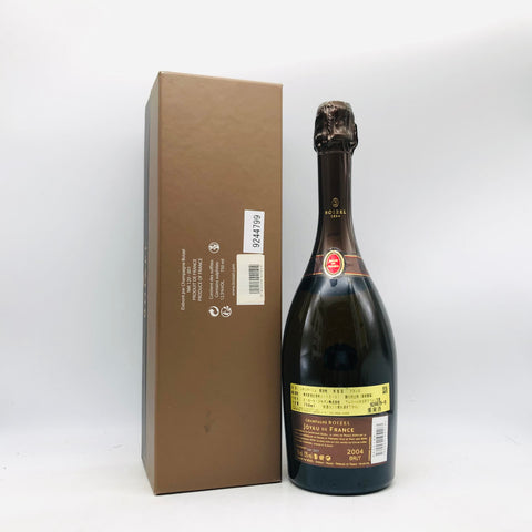 ボワゼル 2004 750ml。エレガンス際立つ、端正なヴィンテージ・シャンパーニュ。