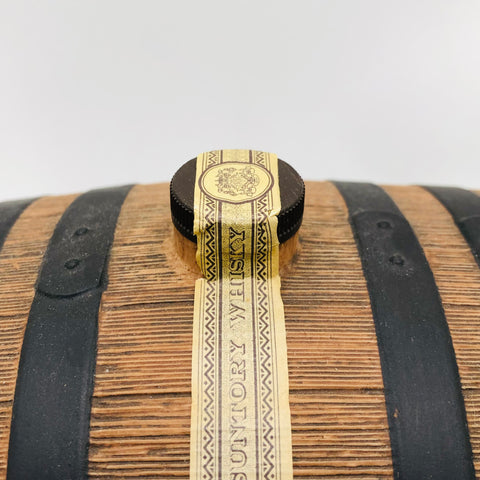 サントリー ローヤル ウイスキー特級 樽ボトル マグナムボトル 1800ml。樽の風格とローヤルの深みを詰め込んだ、特級時代の大容量名品