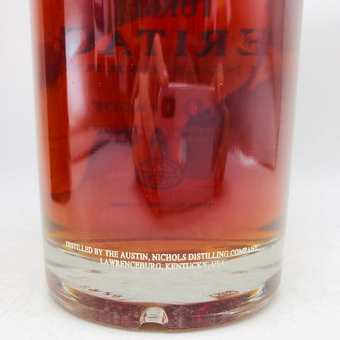 ワイルドターキー ヘリテージ 750ml。骨太スパイスが響く、王道ケンタッキーバーボン。